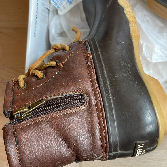 Girl’s SP-Saltwater boot from Sperry size 13 - Picture 5 of 9
